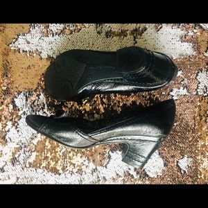 American Eagle crushed patent leather Size 5/5.5